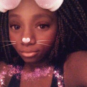 Meet your Posher, Keyera